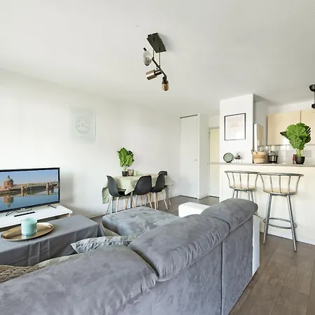 T3 Parking Gratuit, Balcon Et Securisee